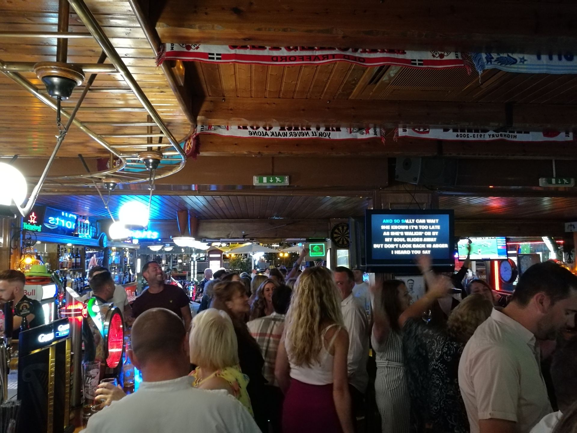 Karaoke Bar Algarve Party Boat